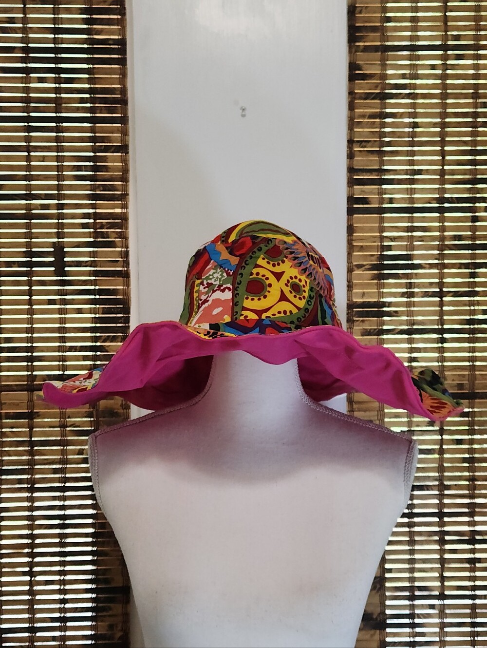 Double-Sided Drama: The Ultimate Retro Patchwork Sun Hat